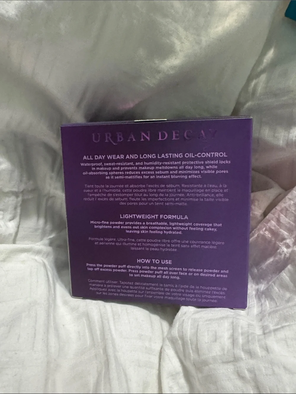 Urban Decay all nighter translucent softening loose setting powder.